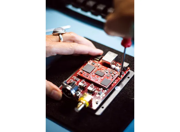 Wattson Audio Emerson Digital Streamingbridge. AES/EBU og RCA-coax ut 