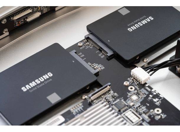 Lumin L2 Sølv 8TB SSD Network Music Server & Switch. SSD 